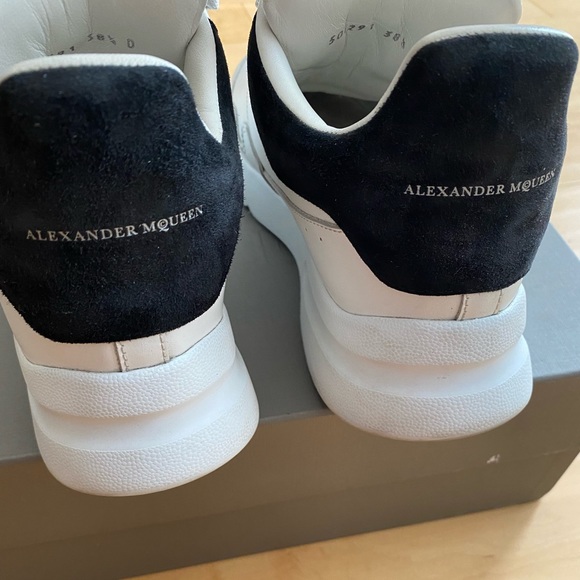 Alexander McQueen Sneaker Pelle S. Gomma Low Top Runner White with Black Suede - Picture 7 of 13